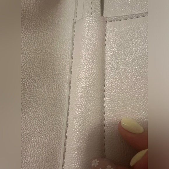 ZARA- white vegan leather open tote with strap - Picture 3 of 9